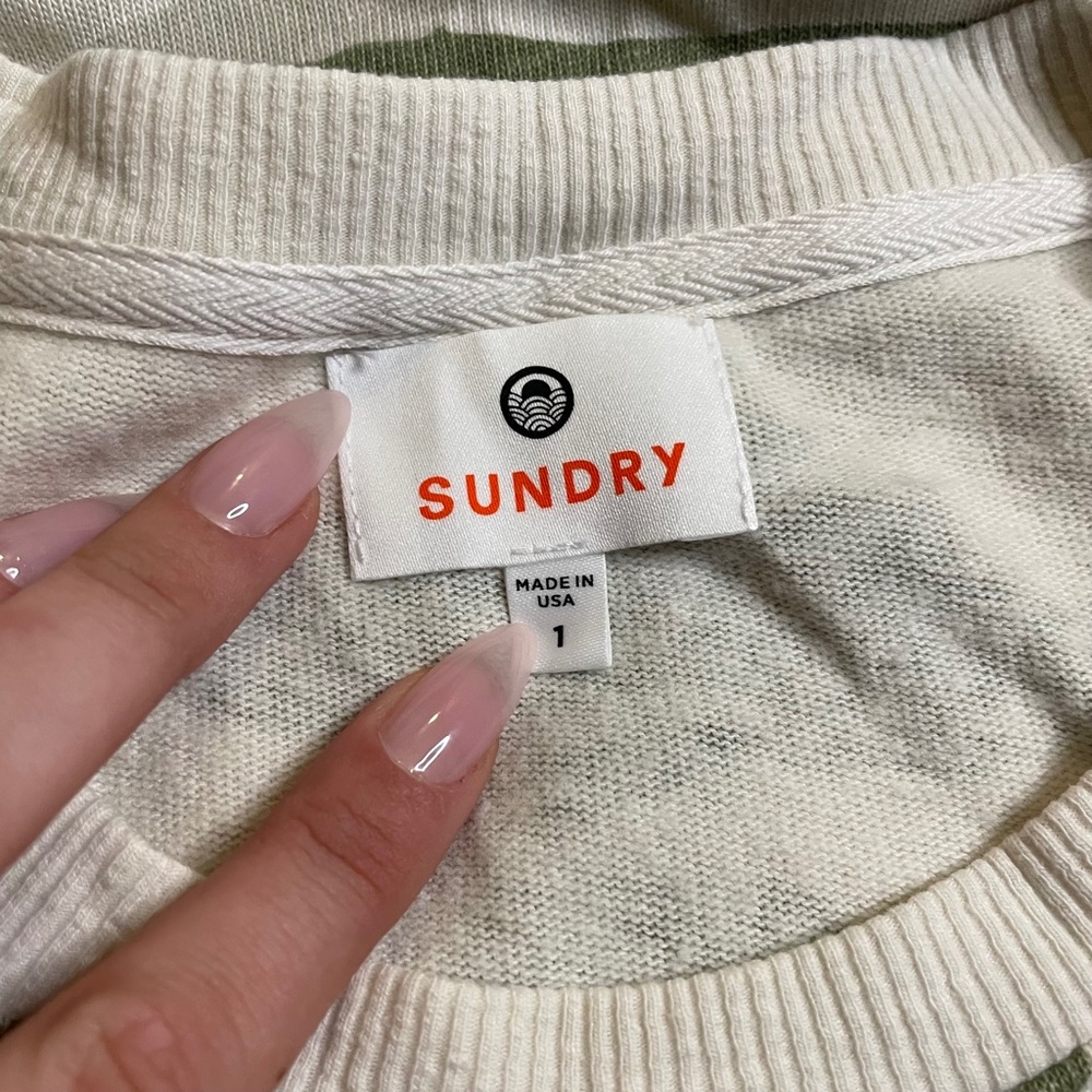 Sundry - Picture 2 of 4